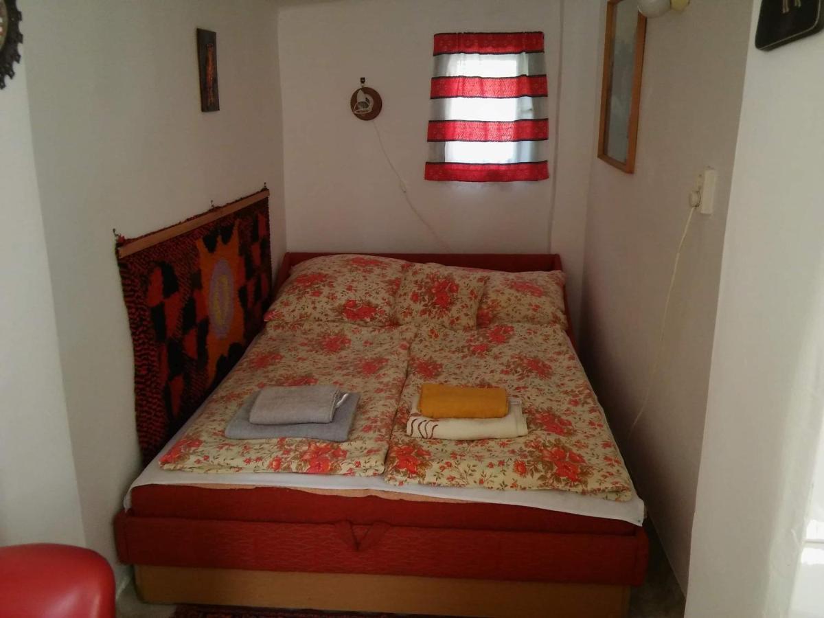 Apartman Kuckoval Appartamento Balatonföldvár Esterno foto