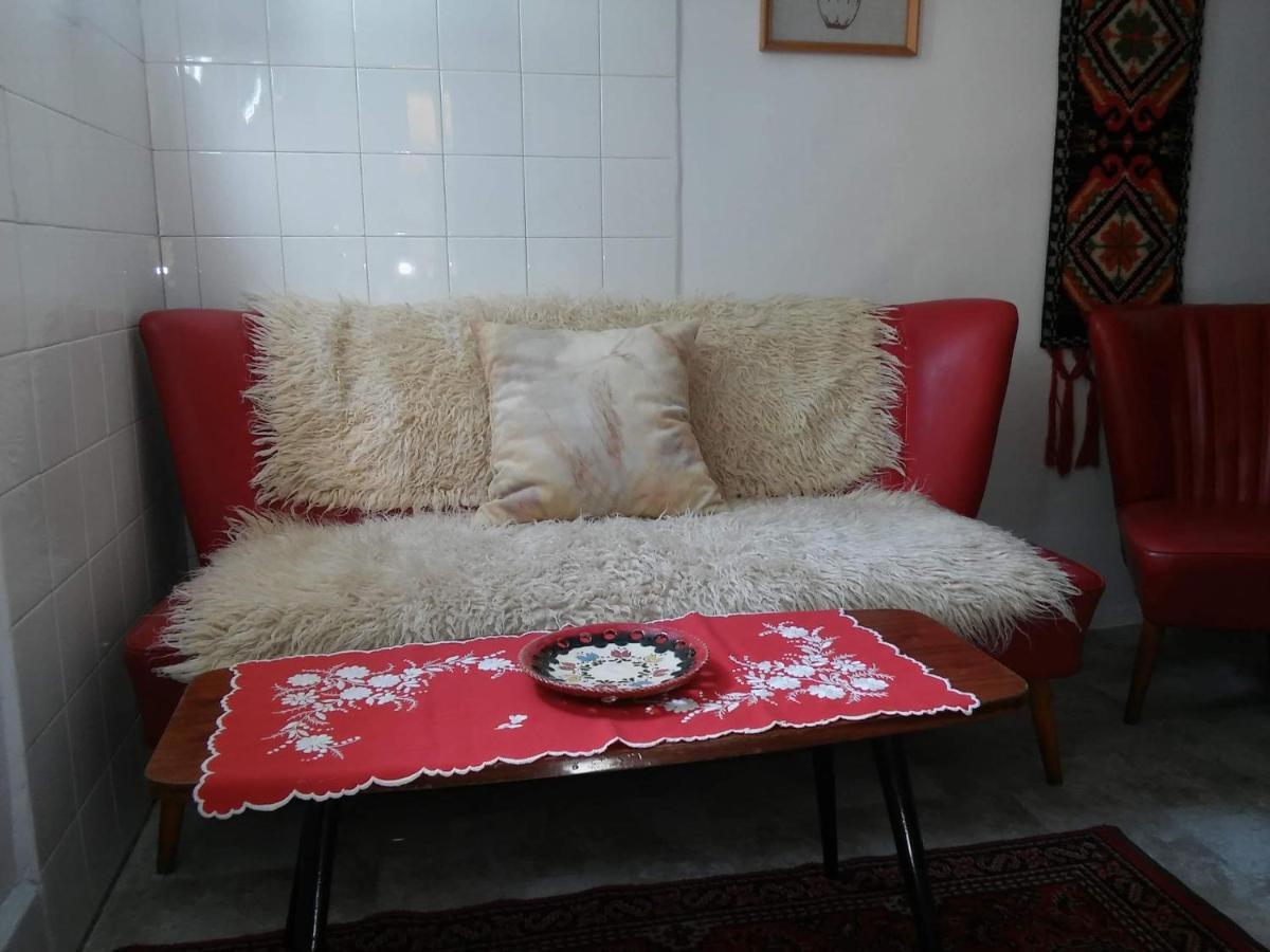 Apartman Kuckoval Appartamento Balatonföldvár Esterno foto