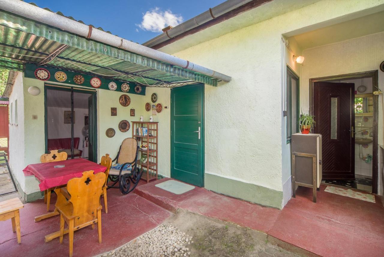Apartman Kuckoval Appartamento Balatonföldvár Esterno foto